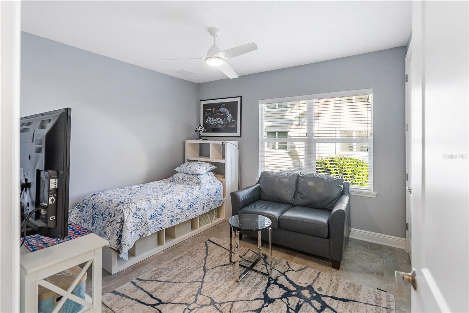 PALMA SOLA BAY CLUB - Residential