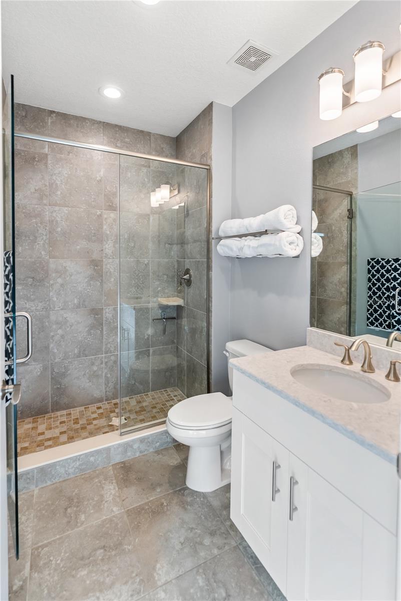 PALMA SOLA BAY CLUB - Residential