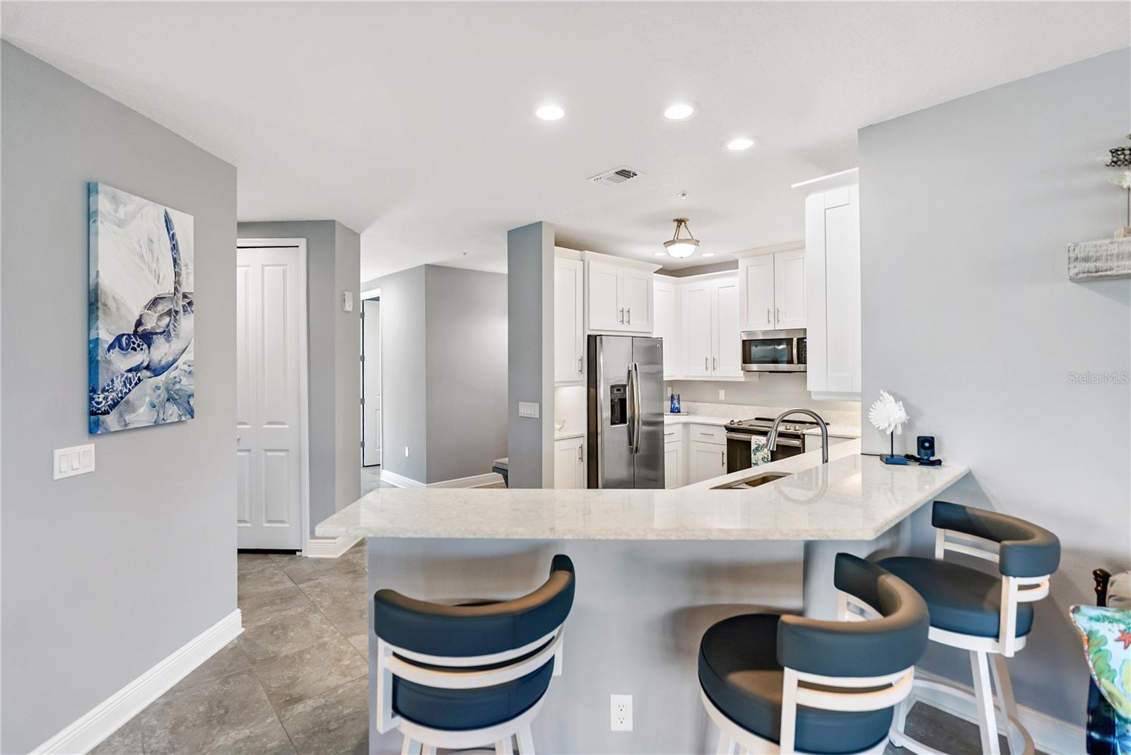 PALMA SOLA BAY CLUB - Residential