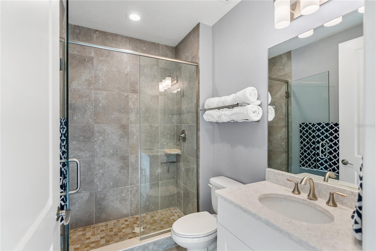 PALMA SOLA BAY CLUB - Residential