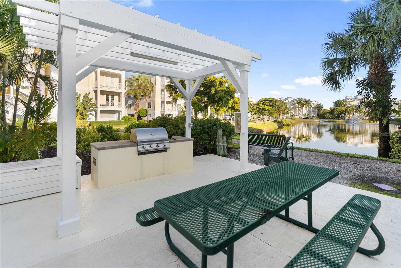 PALMA SOLA BAY CLUB - Residential