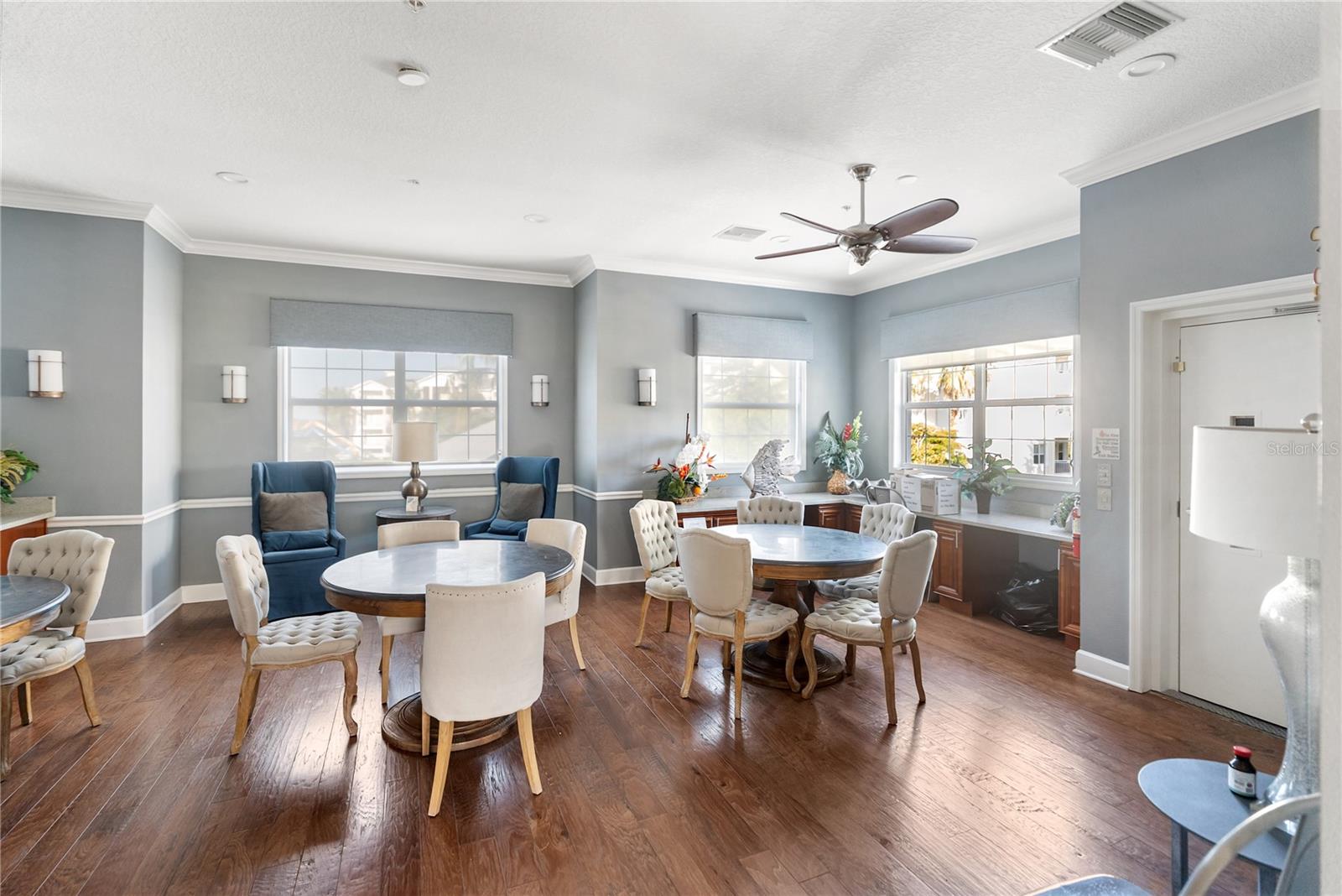 PALMA SOLA BAY CLUB - Residential