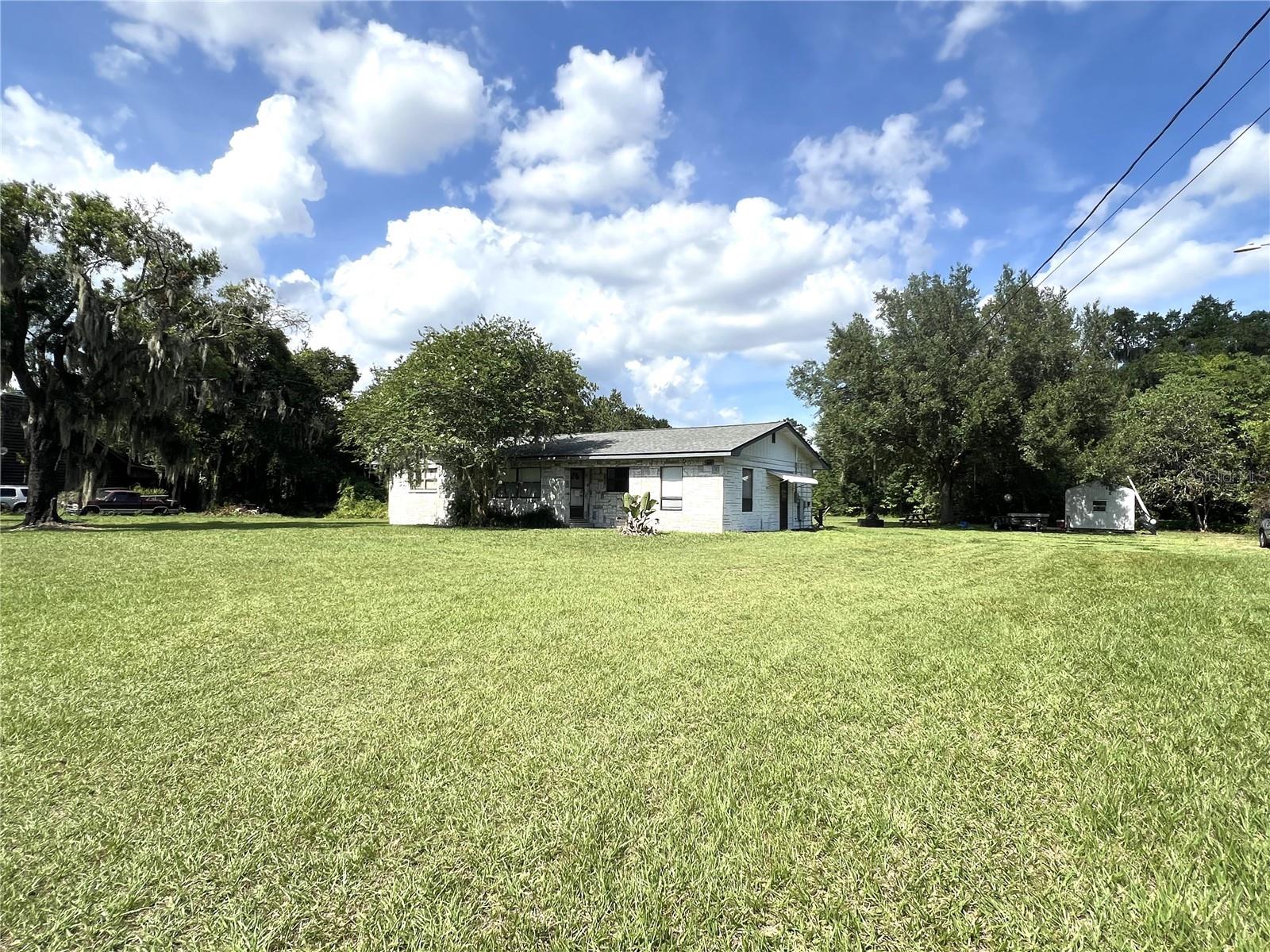 Photo 2 of 11 of 2112 CLEMONS ROAD house