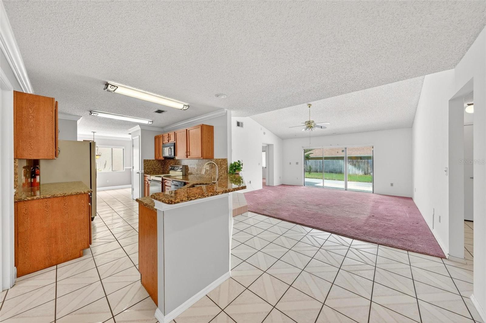 LAKEWOOD AT THE CROSSINGS UNIT 4 - Residential