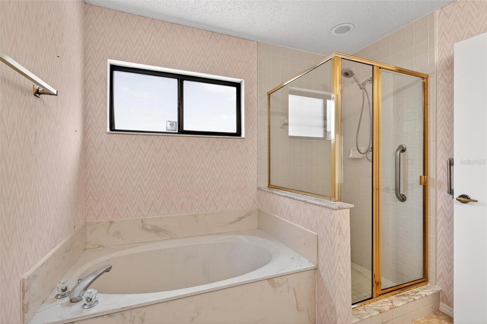 LAKEWOOD AT THE CROSSINGS UNIT 4 - Residential