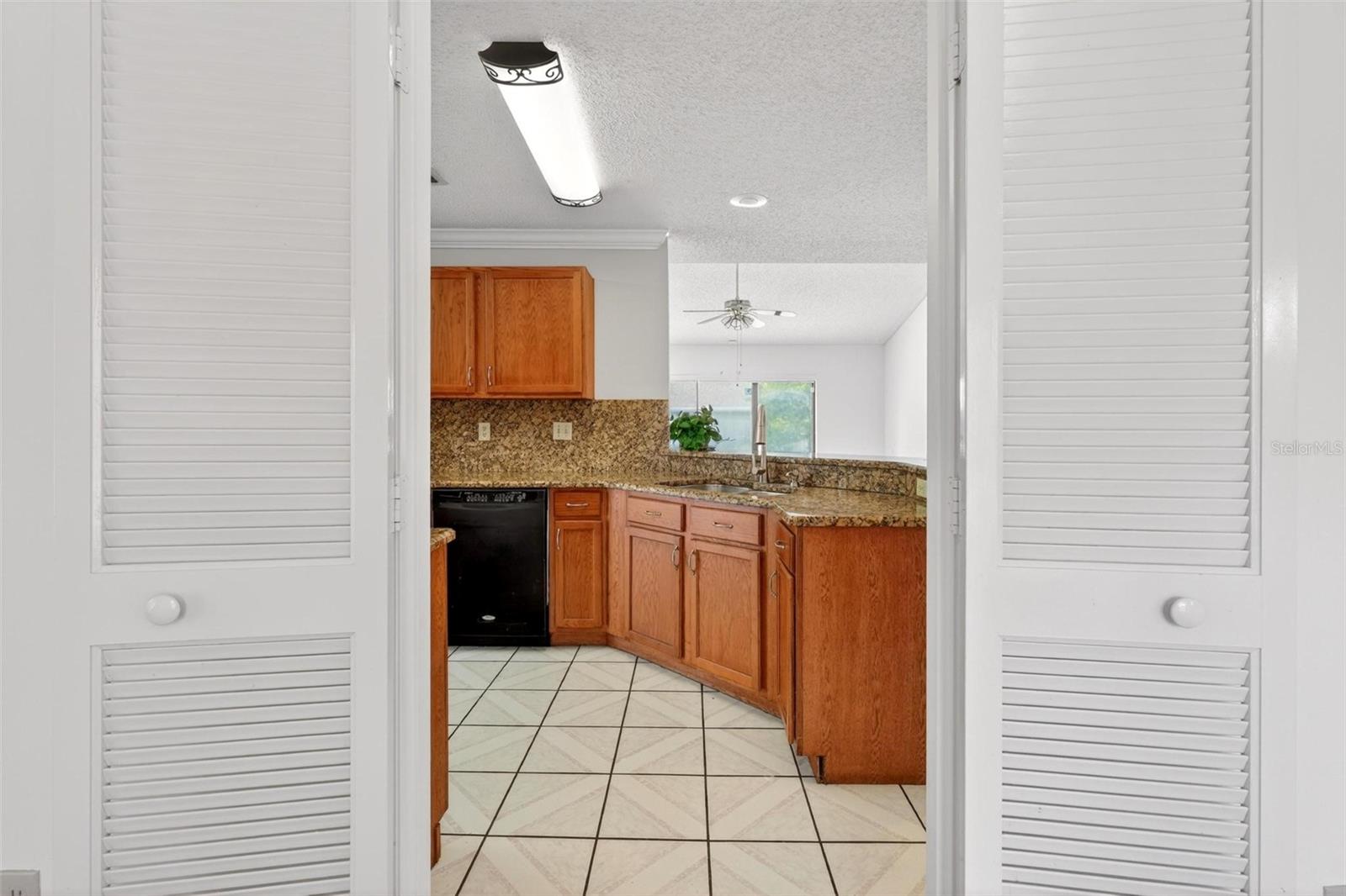 LAKEWOOD AT THE CROSSINGS UNIT 4 - Residential