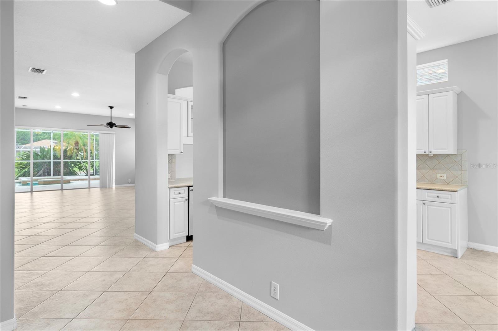 9514 GREENPOINTE DRIVE