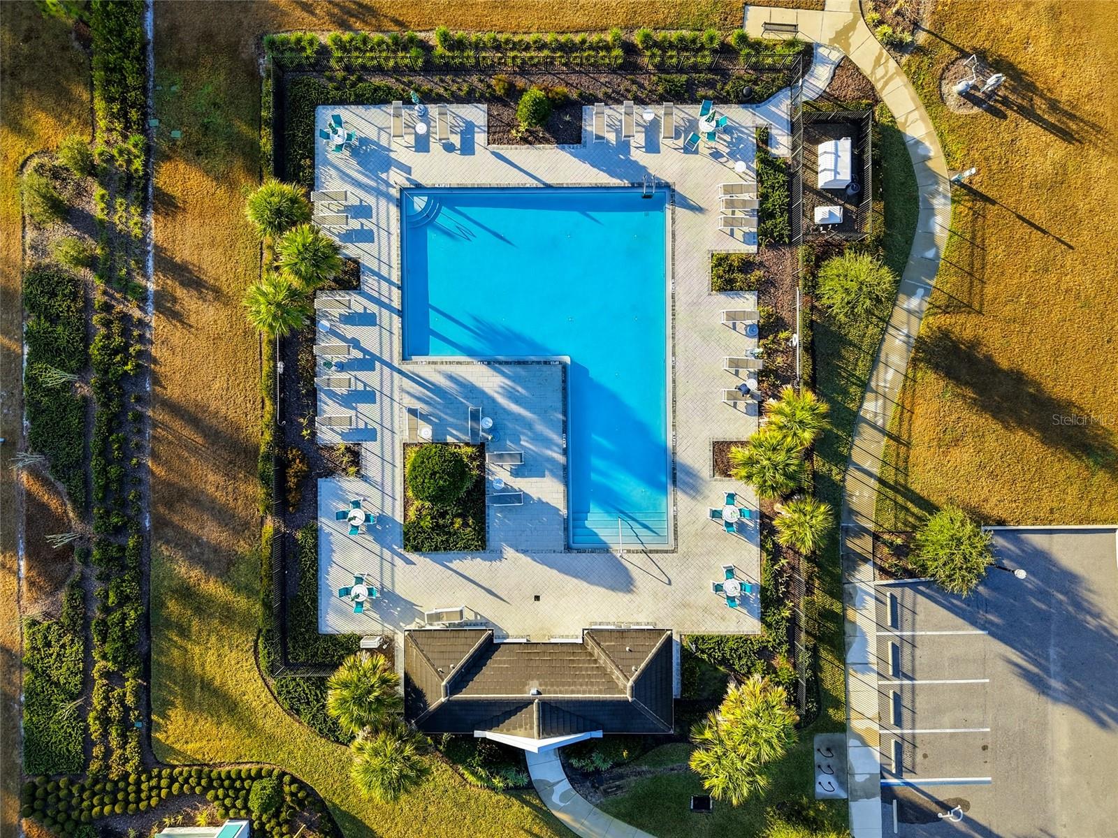 WILLOW SQUARE TWNHMS - Residential