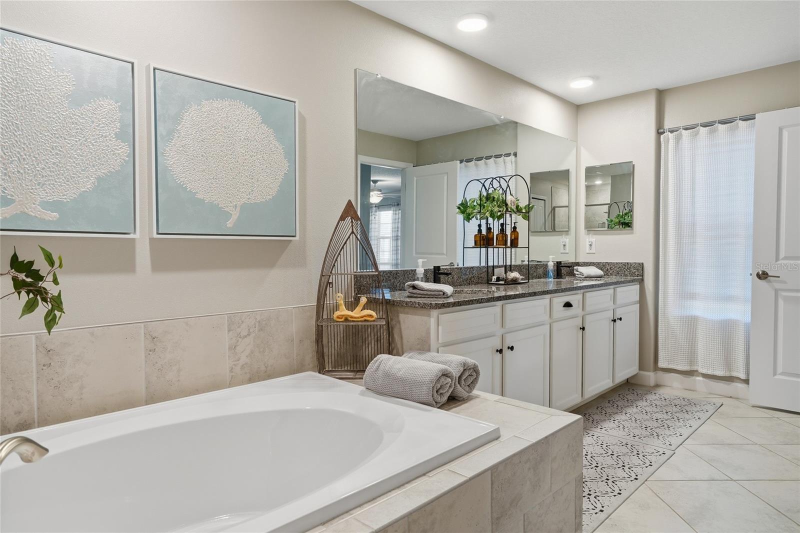 WILLOW SQUARE TWNHMS - Residential