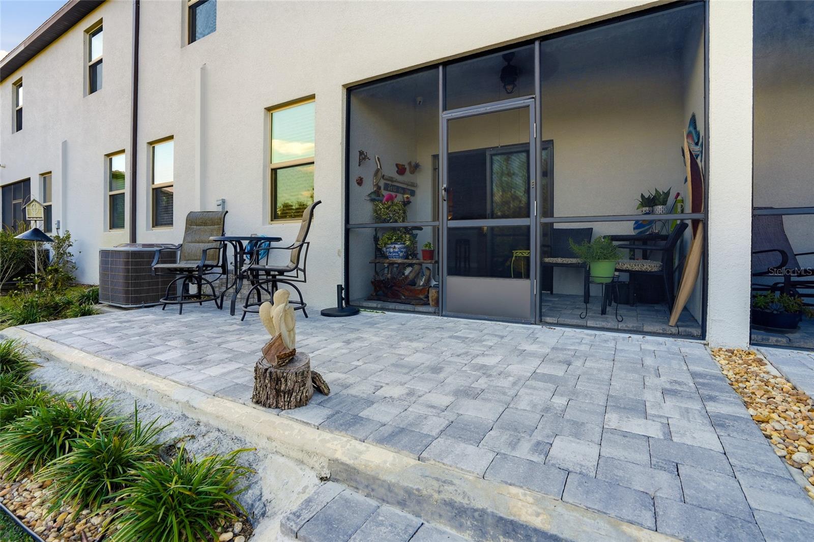 WILLOW SQUARE TWNHMS - Residential