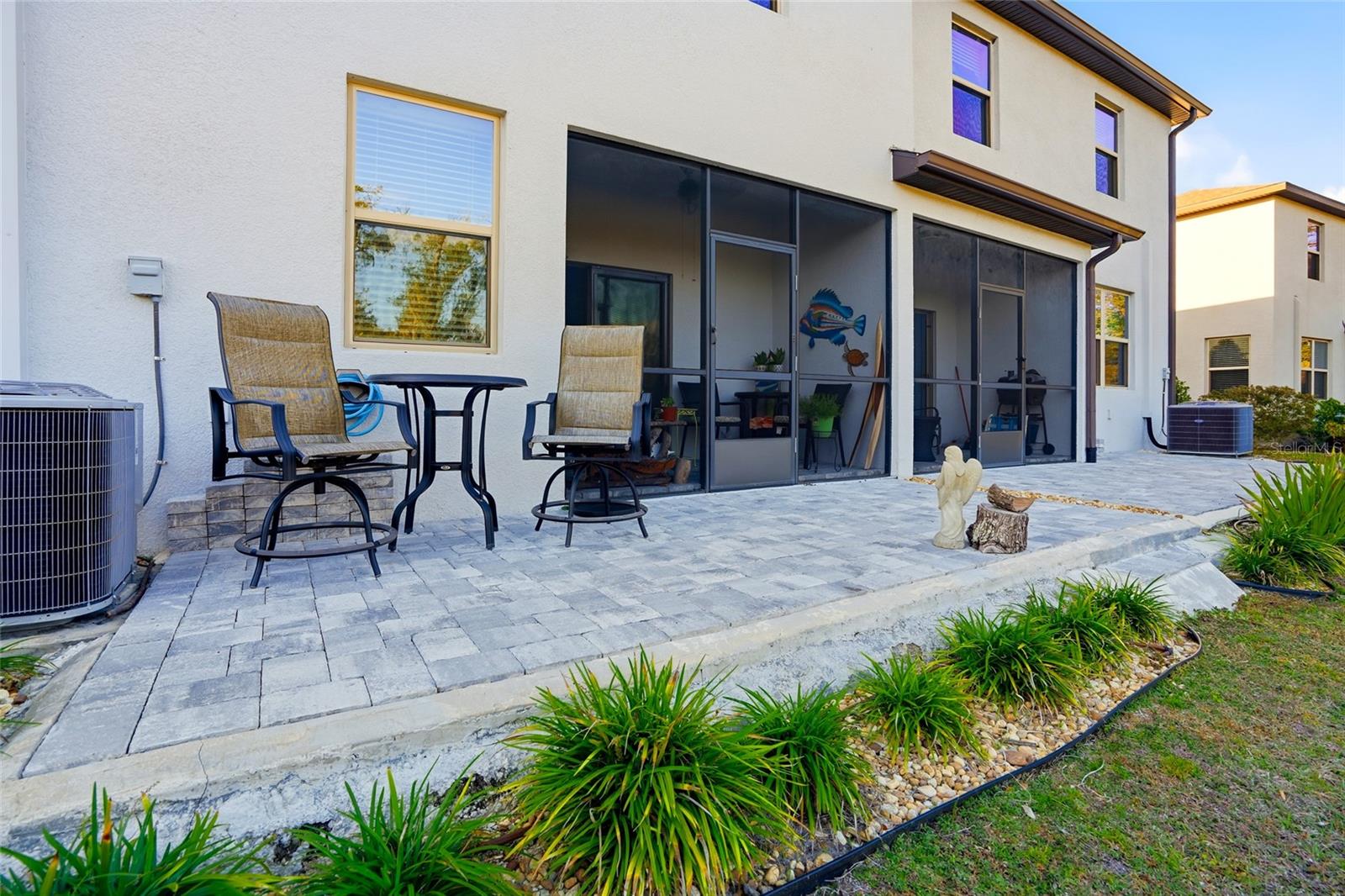 WILLOW SQUARE TWNHMS - Residential