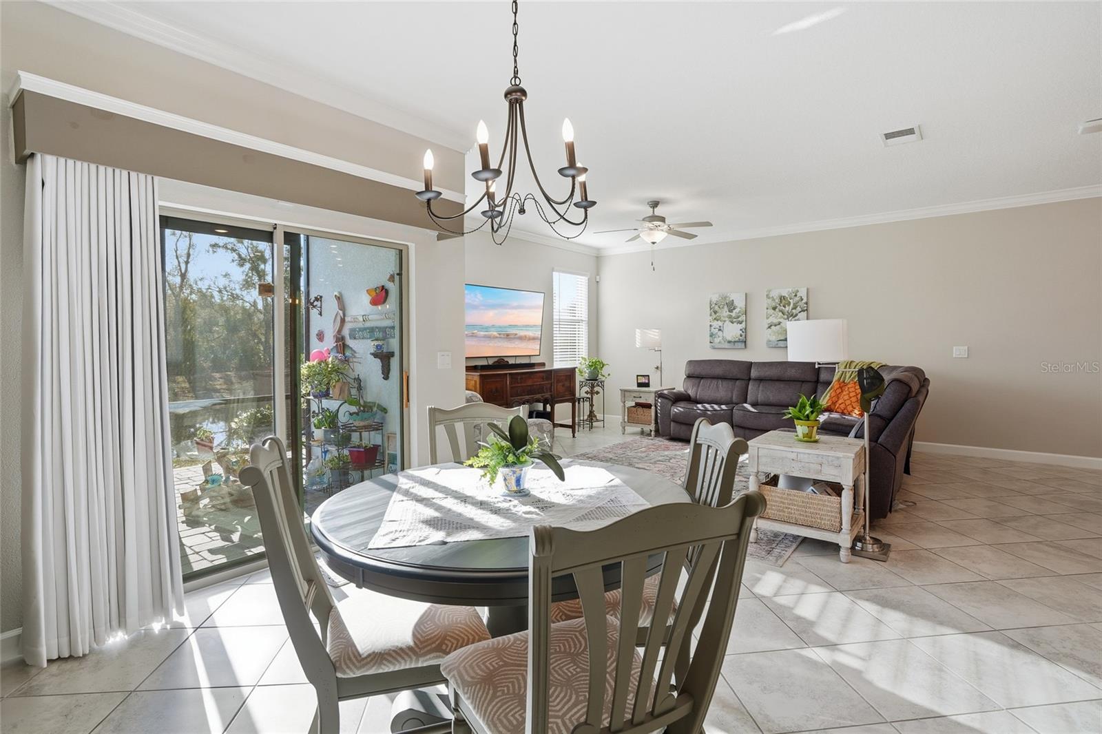 WILLOW SQUARE TWNHMS - Residential