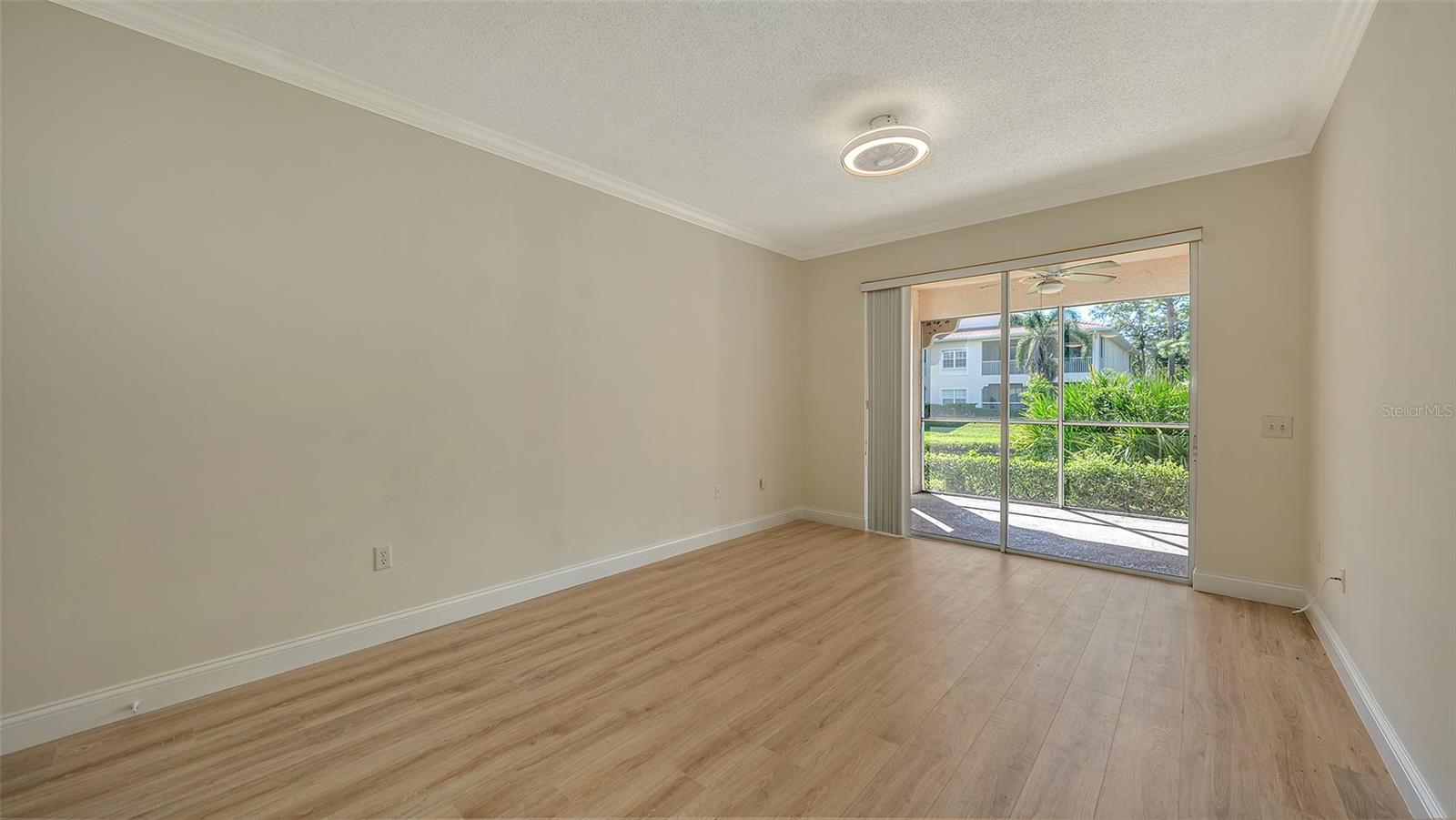 PLAZA DE FLORES - Residential