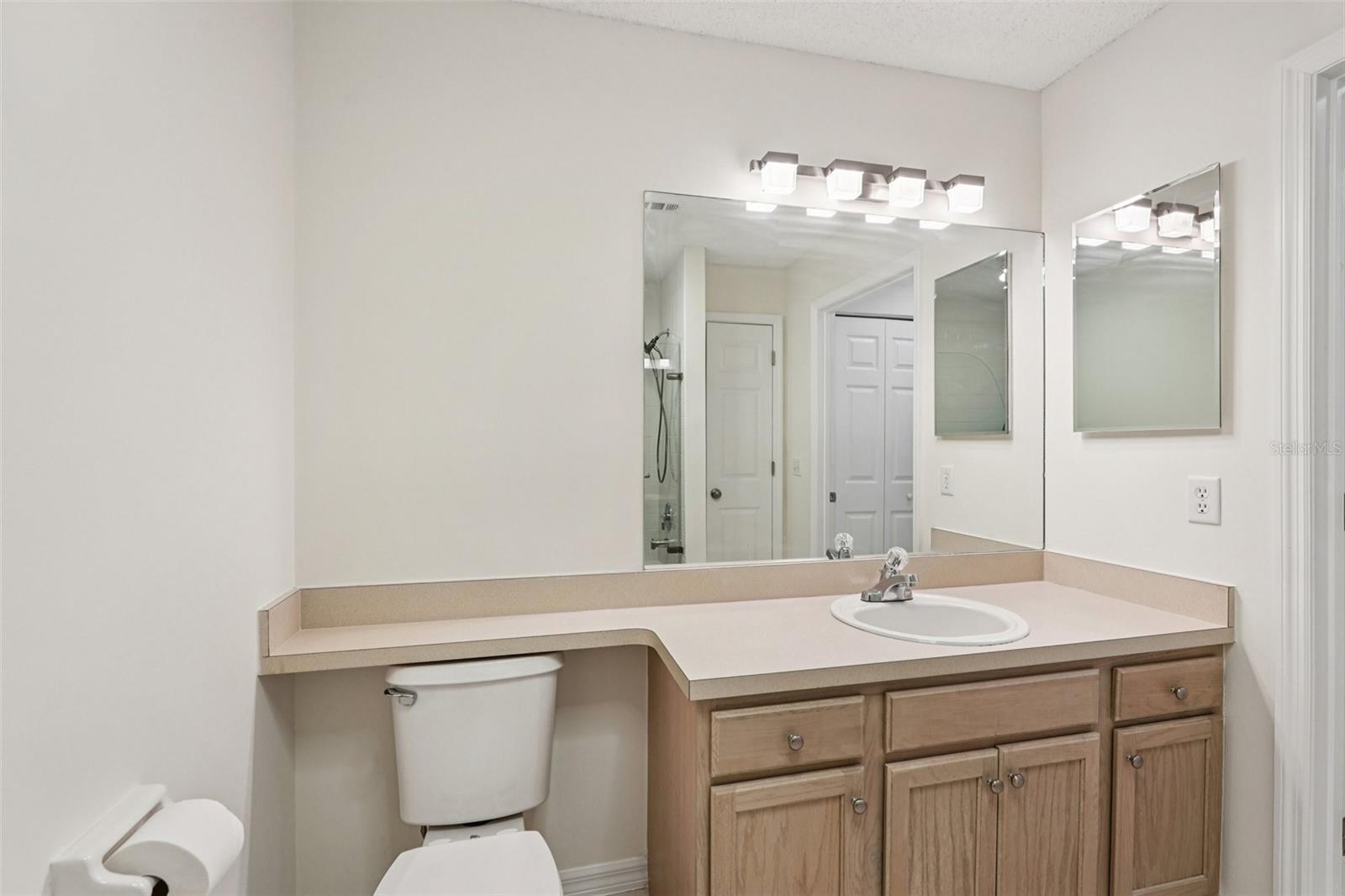 PLAZA DE FLORES - Residential