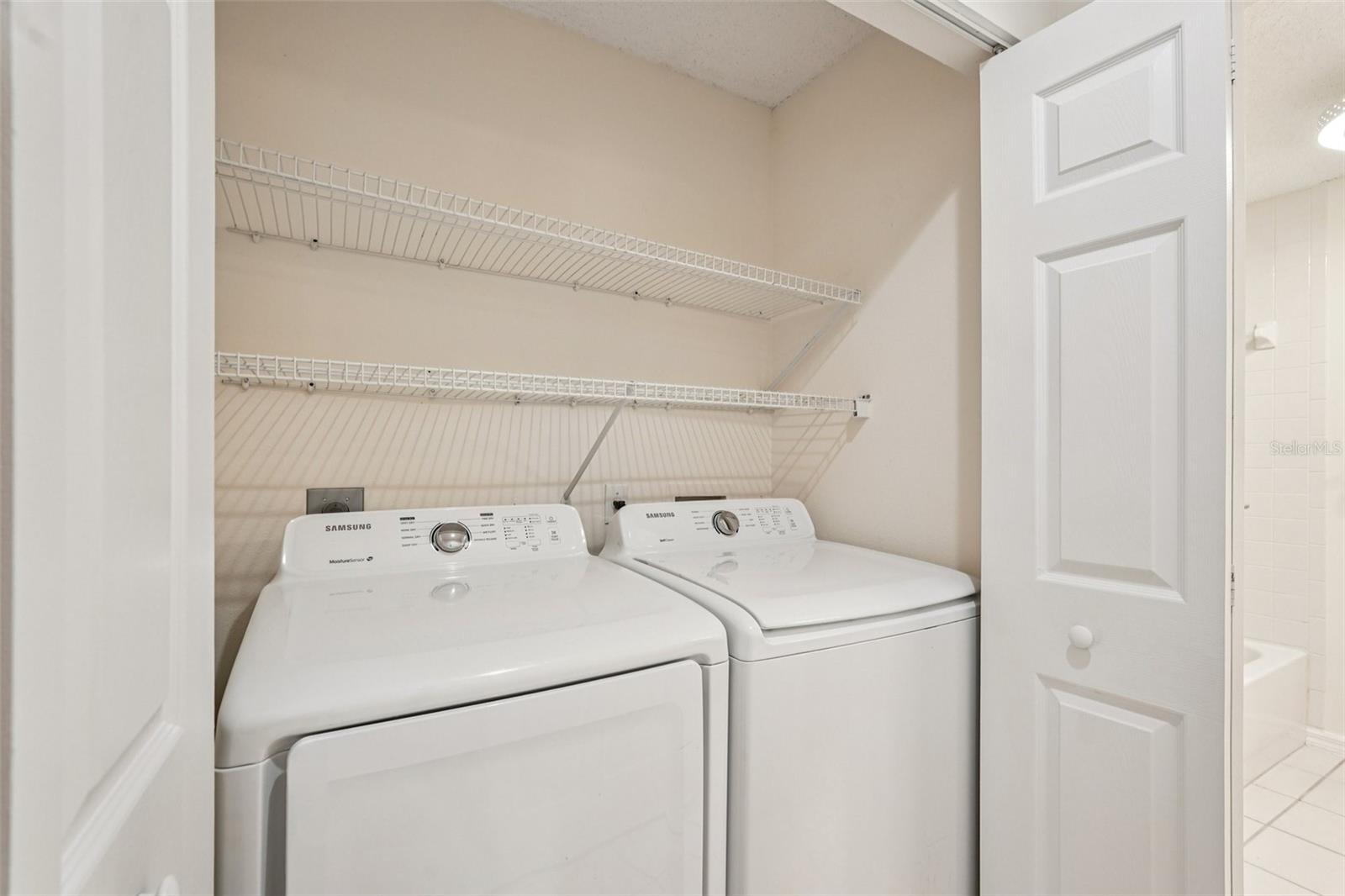 PLAZA DE FLORES - Residential