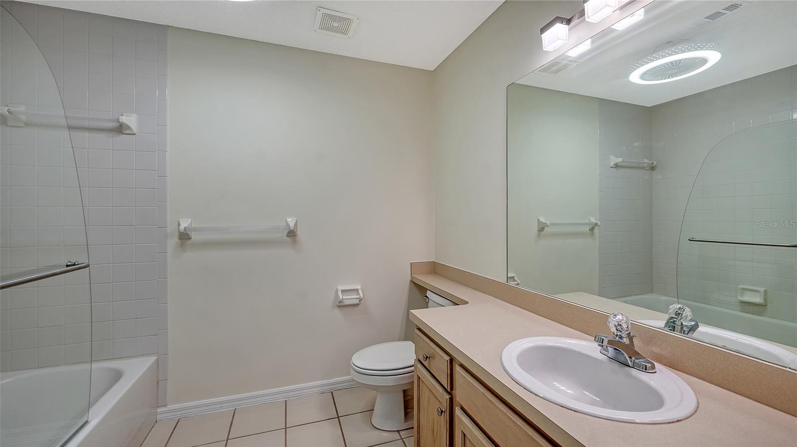 PLAZA DE FLORES - Residential