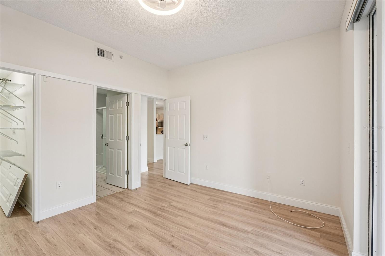 PLAZA DE FLORES - Residential