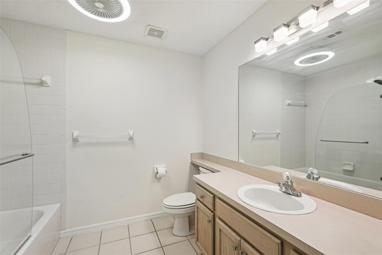 PLAZA DE FLORES - Residential