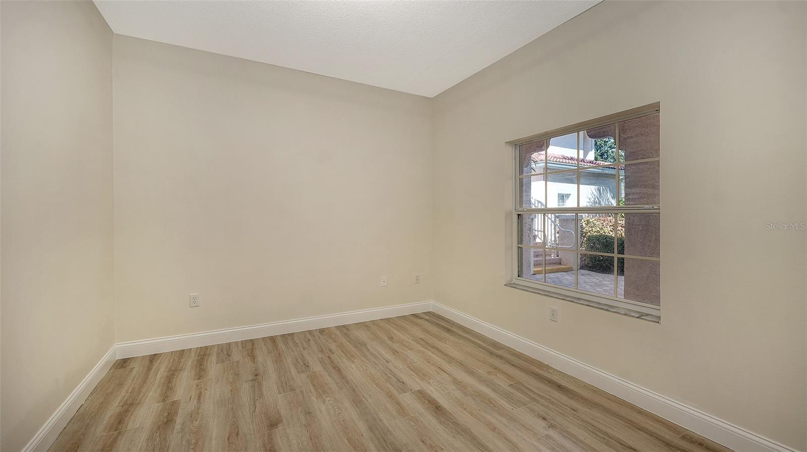 PLAZA DE FLORES - Residential