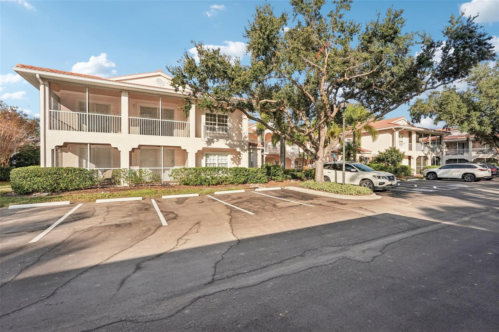 PLAZA DE FLORES - Residential