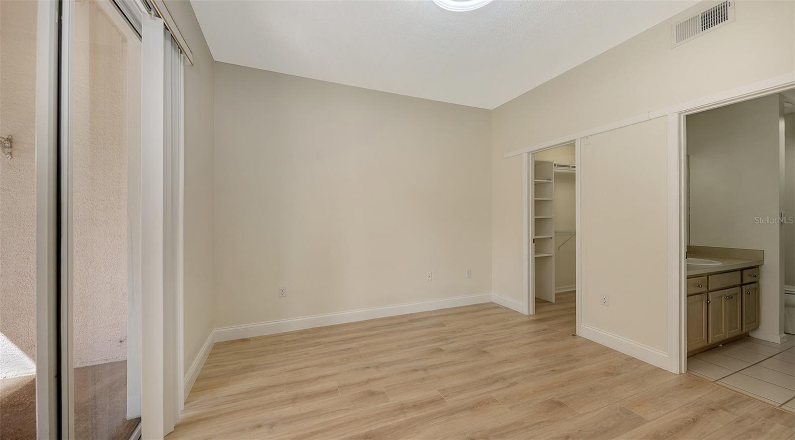 PLAZA DE FLORES - Residential