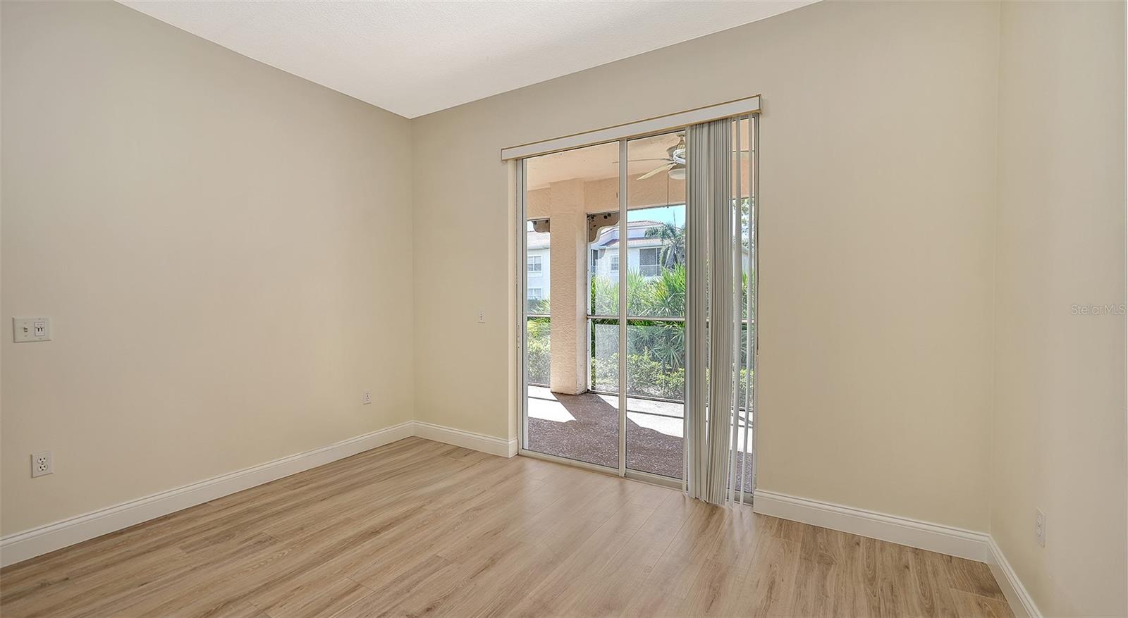 PLAZA DE FLORES - Residential