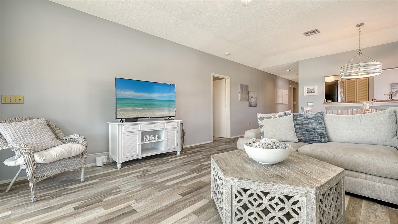 GOLF POINTE AT PALM-AIRE CC SEC III - Residential