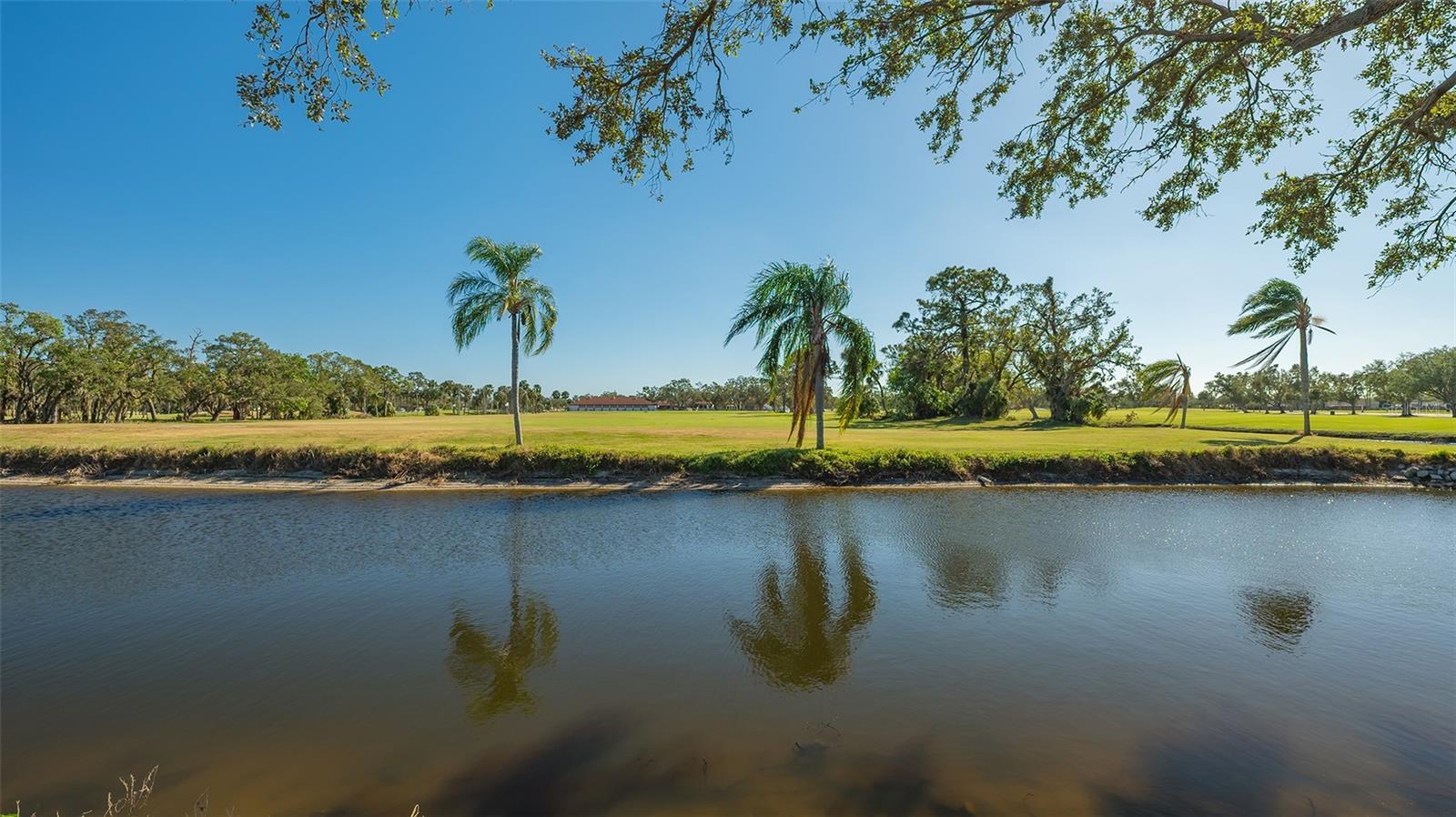 GOLF POINTE AT PALM-AIRE CC SEC III - Residential