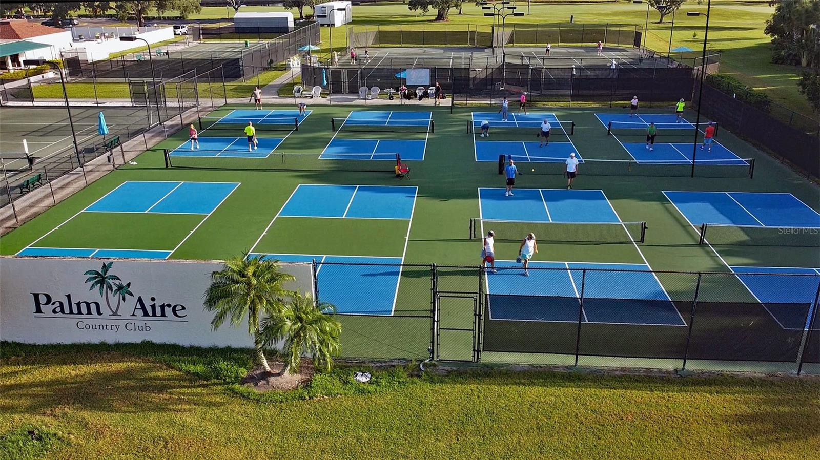 GOLF POINTE AT PALM-AIRE CC SEC III - Residential