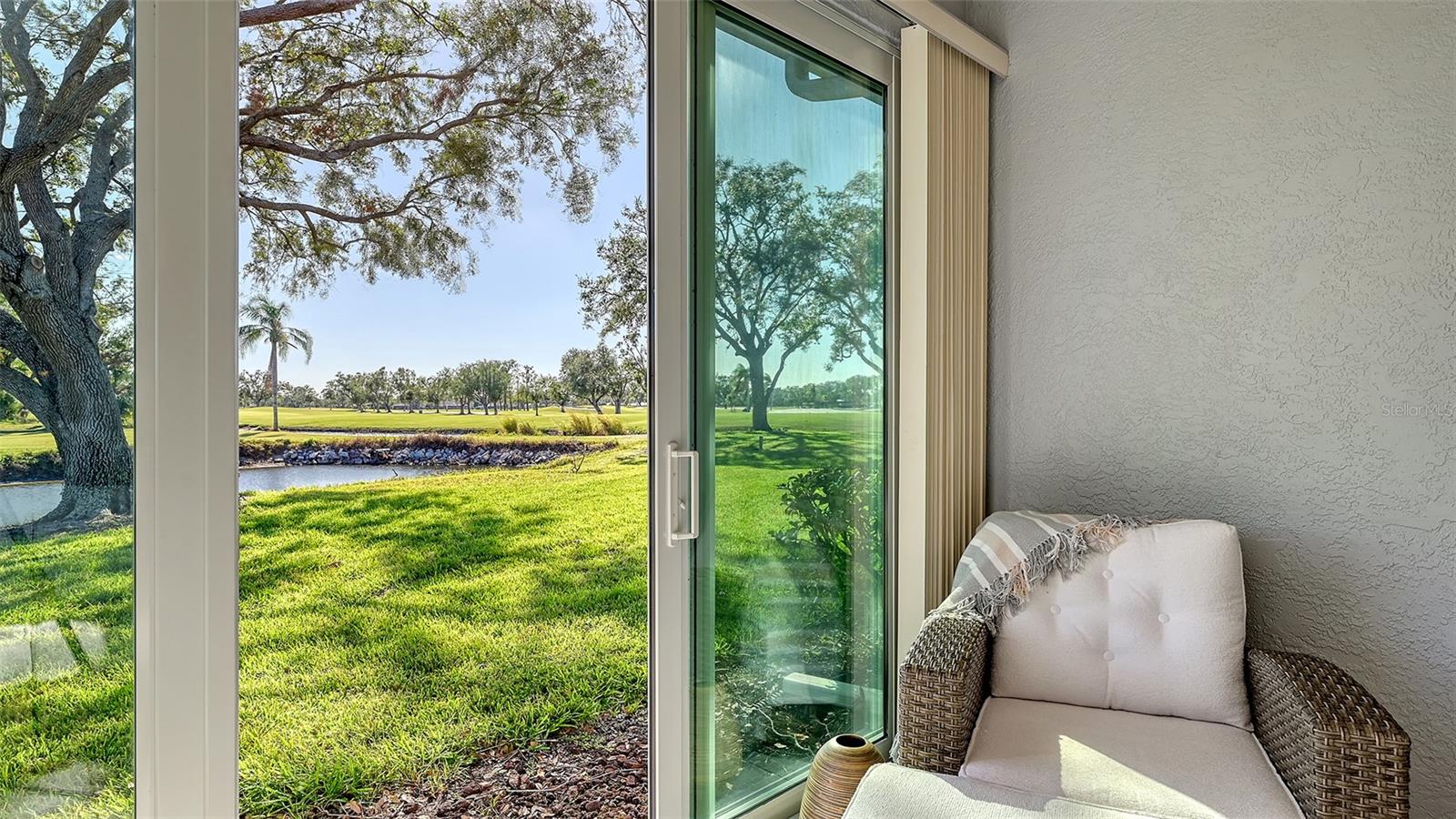 GOLF POINTE AT PALM-AIRE CC SEC III - Residential