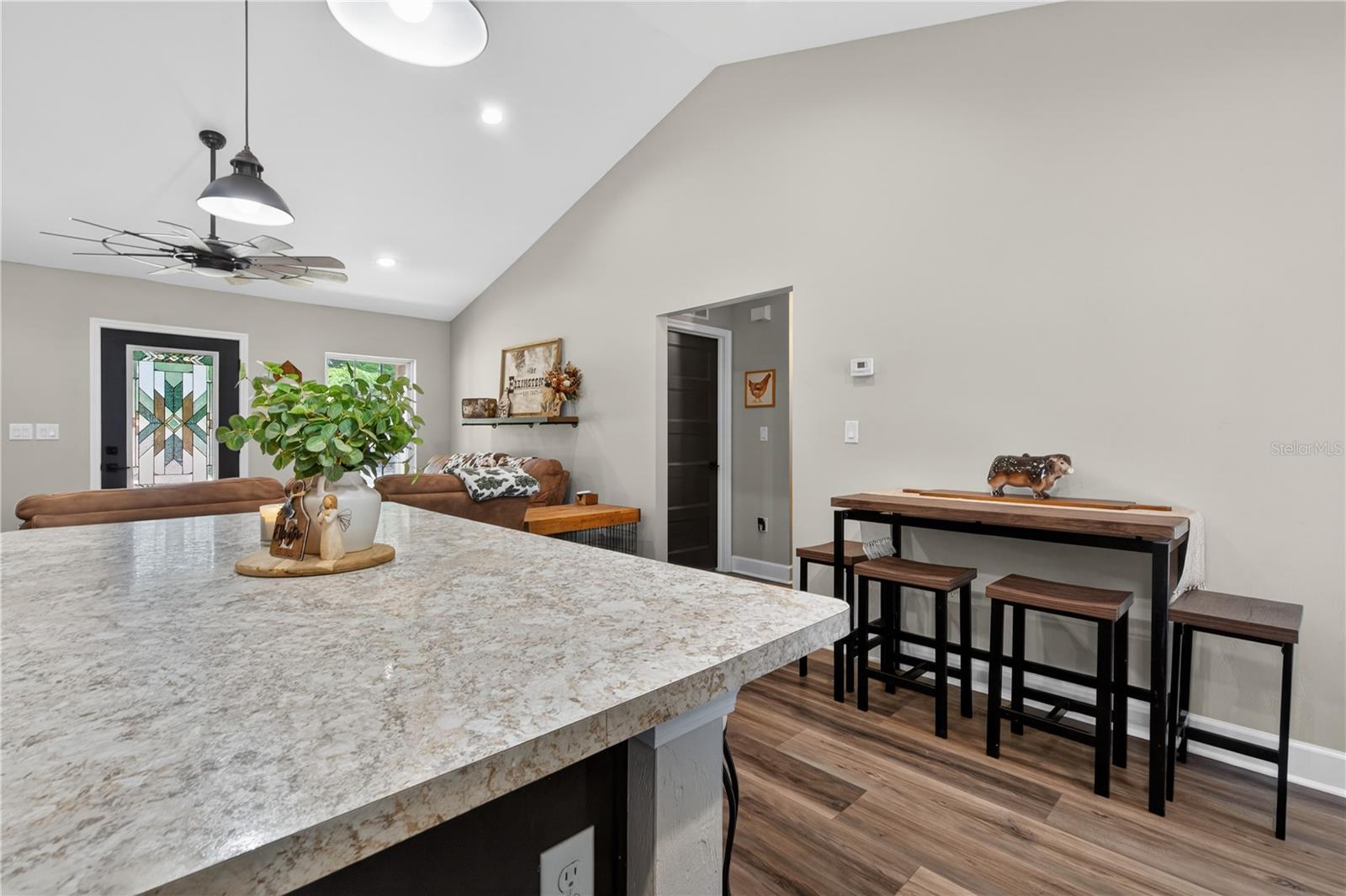 WILLISTON HLNDS - Residential
