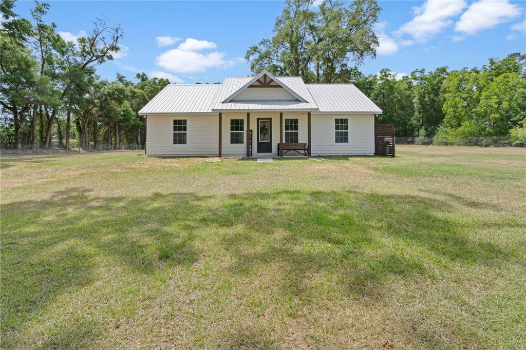 Photo of 17230 NE 41st Street, Williston, FL 32696 (MLS # OM723946)