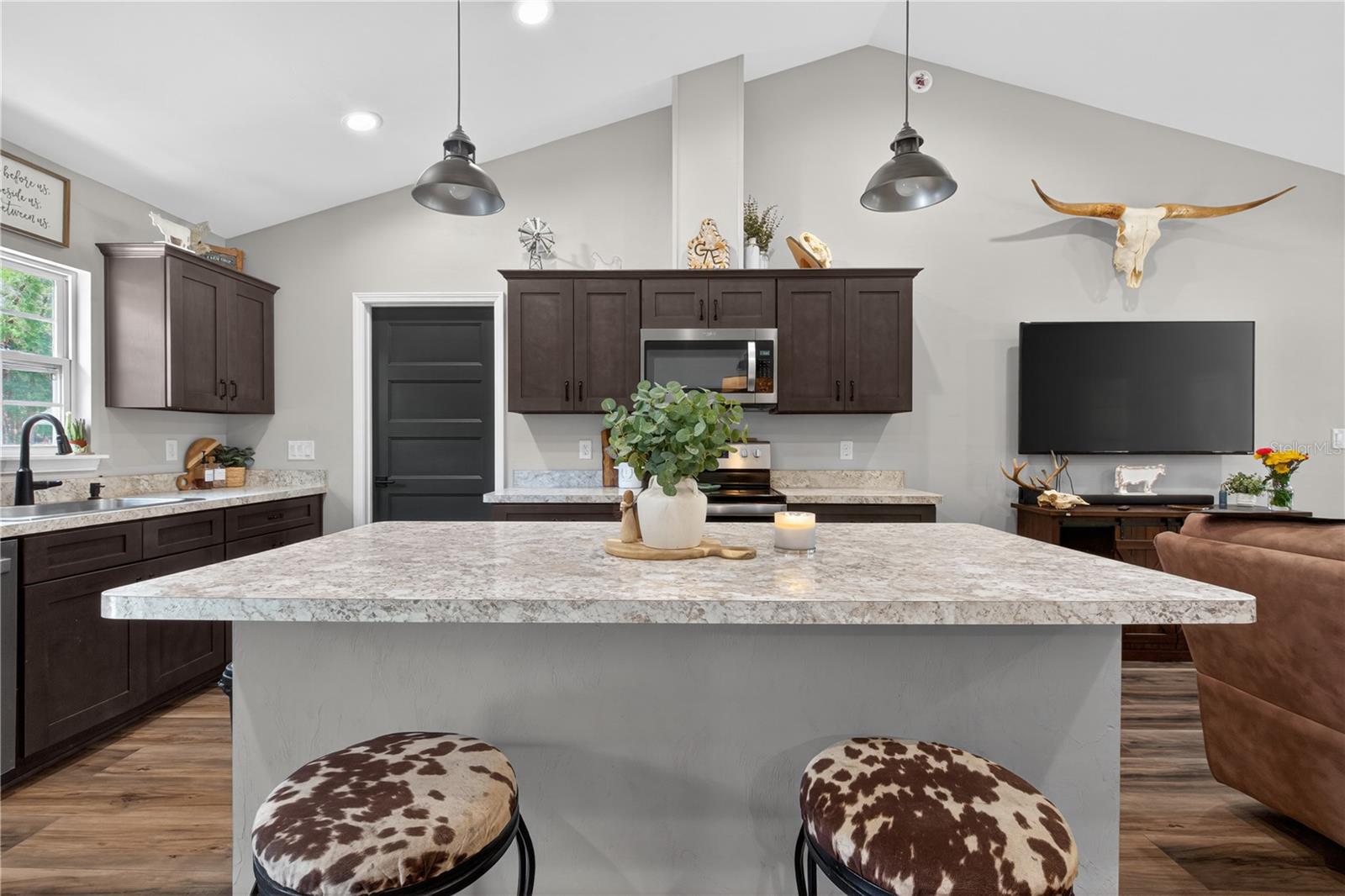 WILLISTON HLNDS - Residential