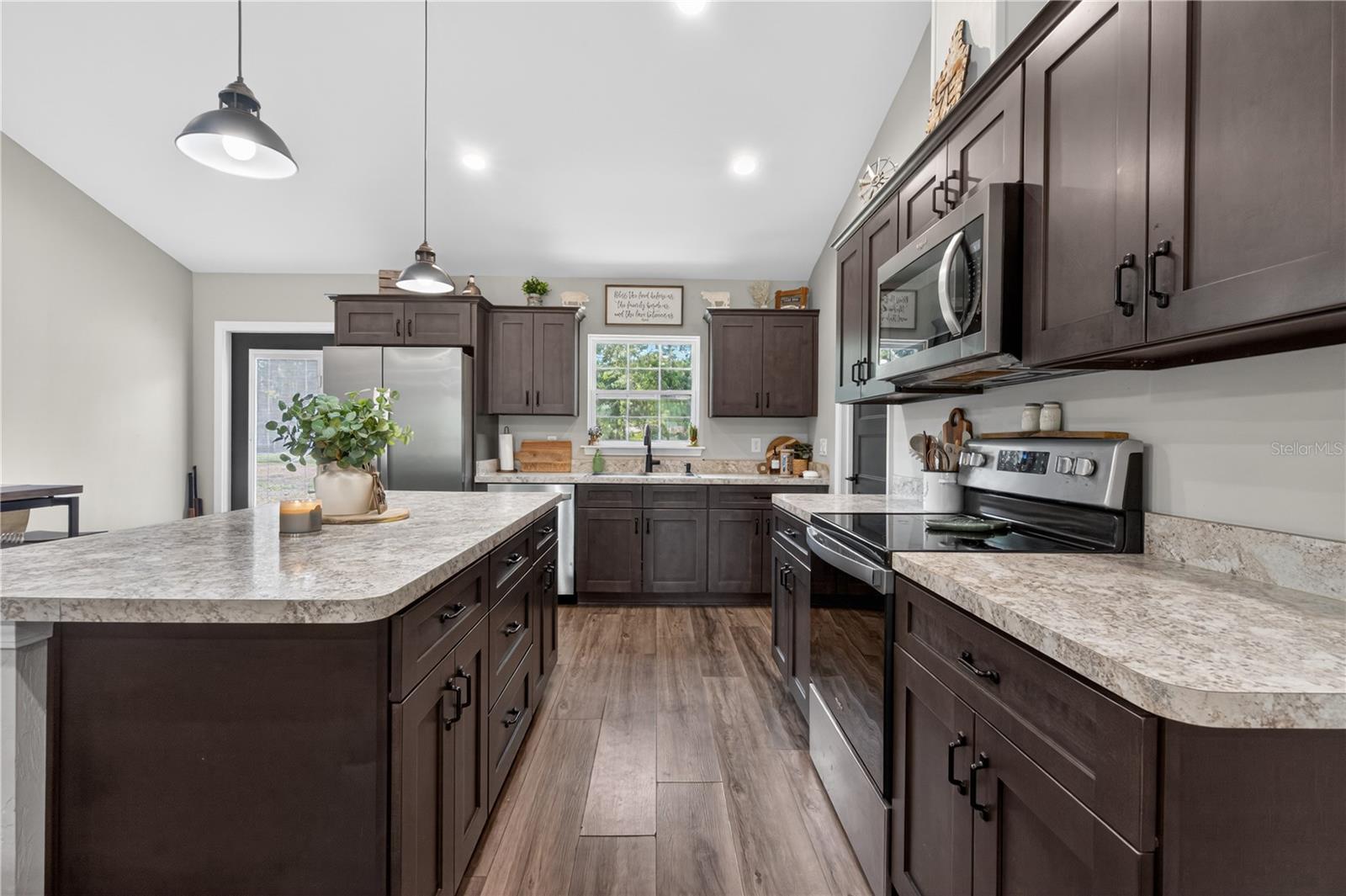 WILLISTON HLNDS - Residential
