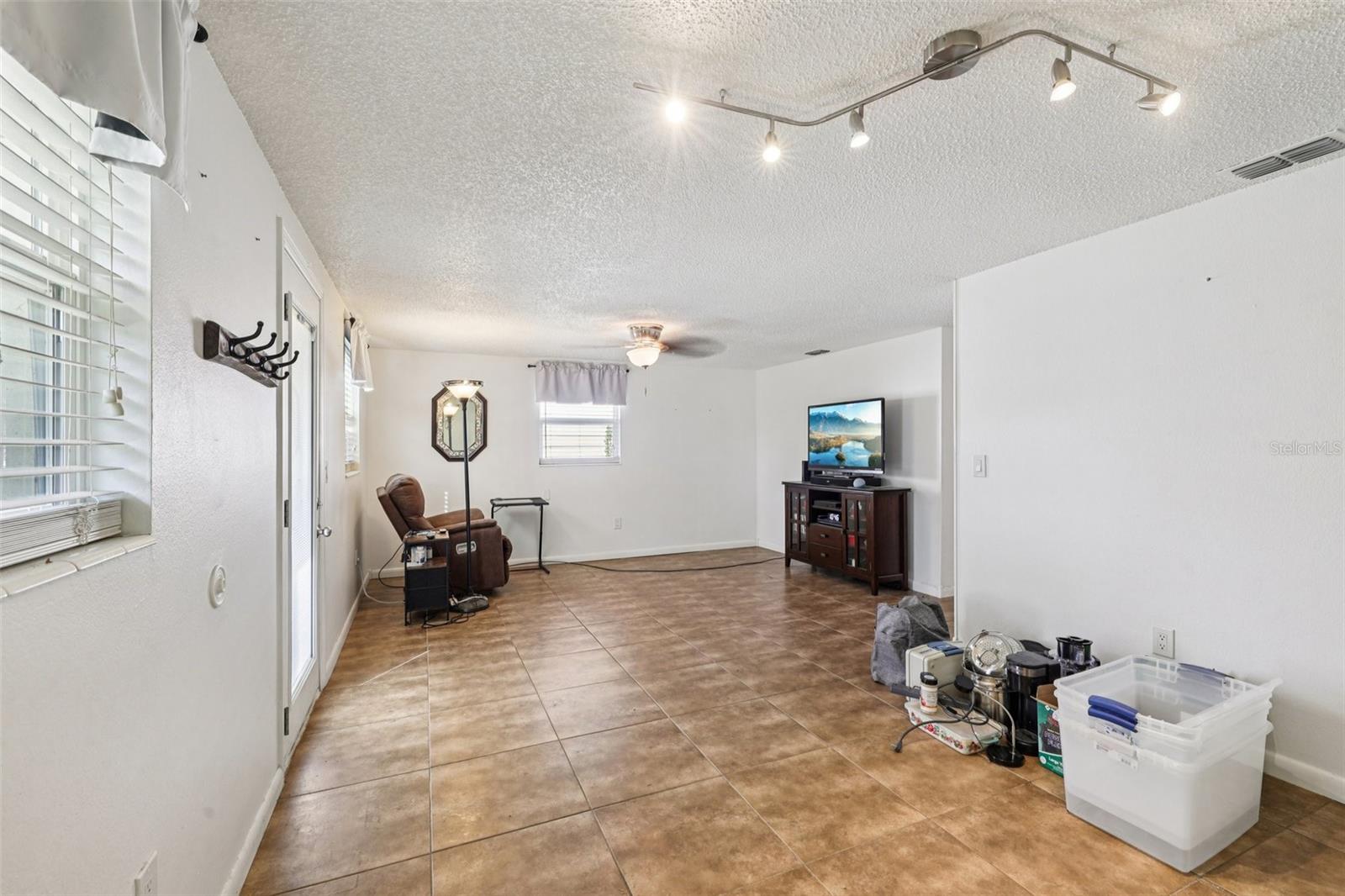 GRAY MOSS HILL ADD - Residential