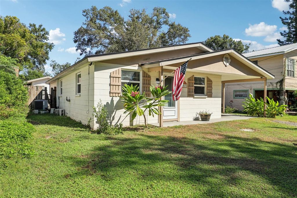 Photo of 1013 Oakhill Street, Seffner, FL 33584 (MLS # TB8436953)