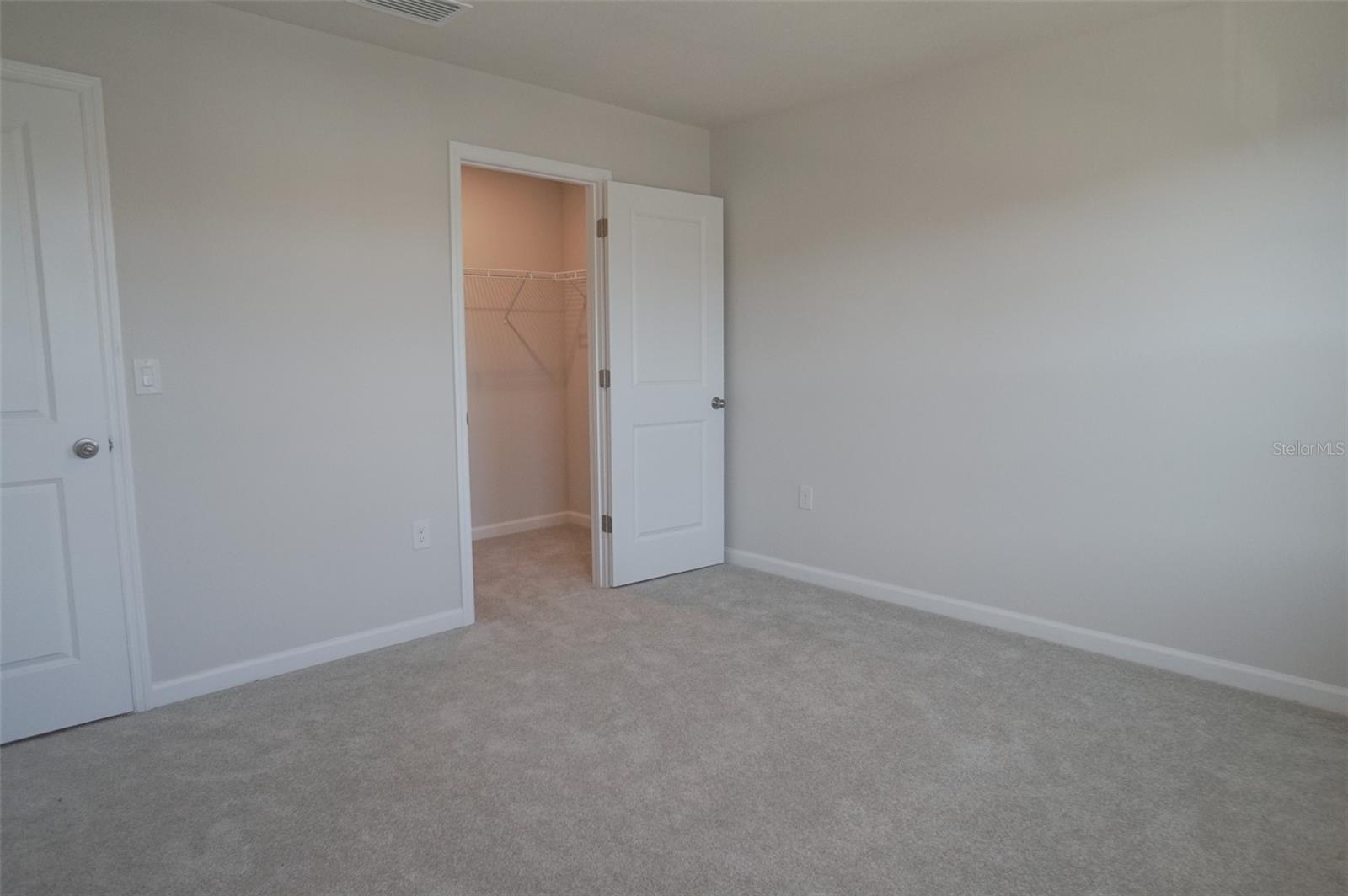 BEAR CRK TWNHMS - Residential