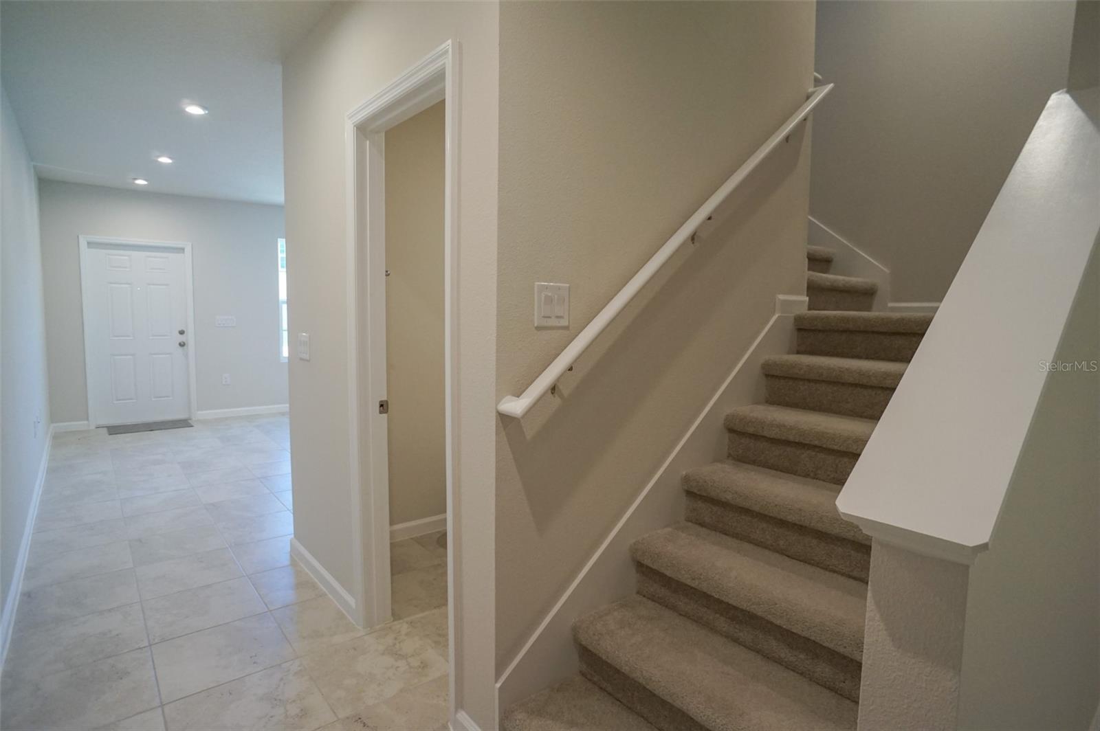 BEAR CRK TWNHMS - Residential