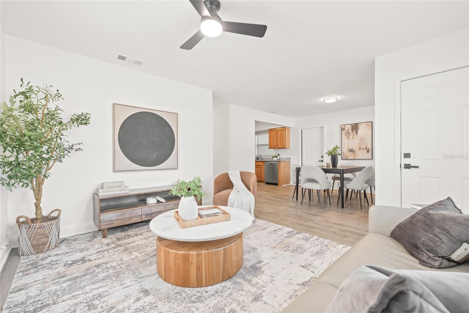 1908 W CHESTNUT STREET