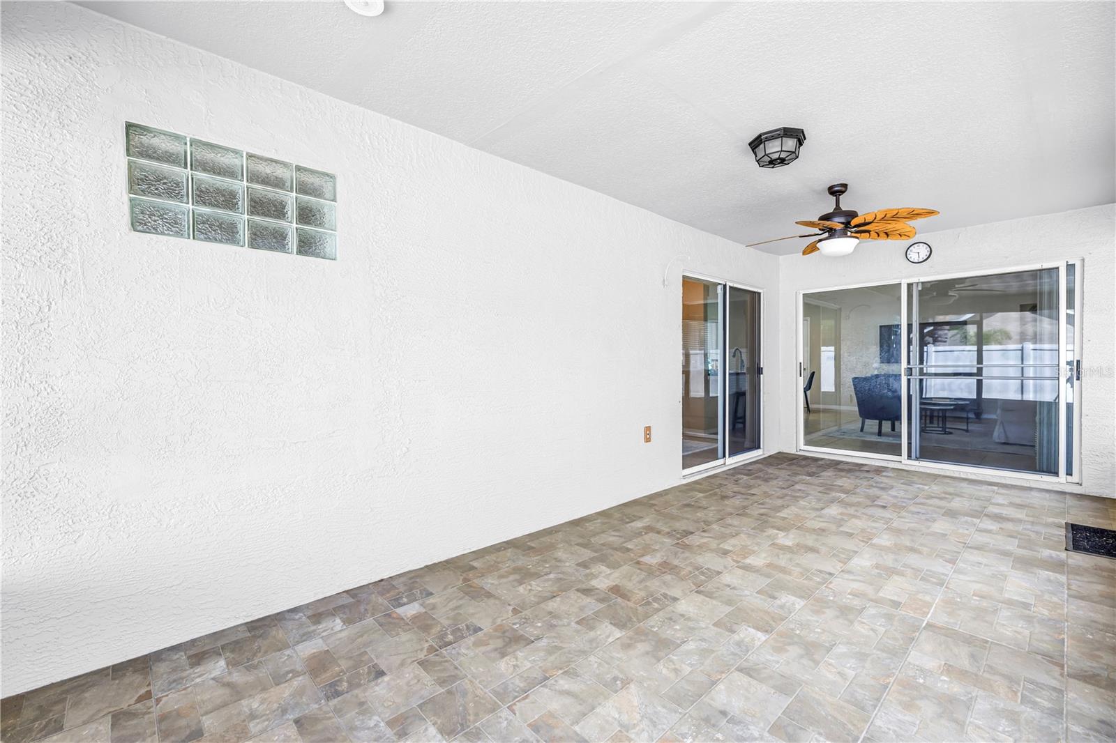 MANDARIN LAKES - Residential