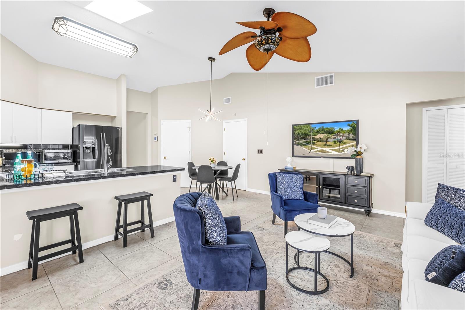 MANDARIN LAKES - Residential