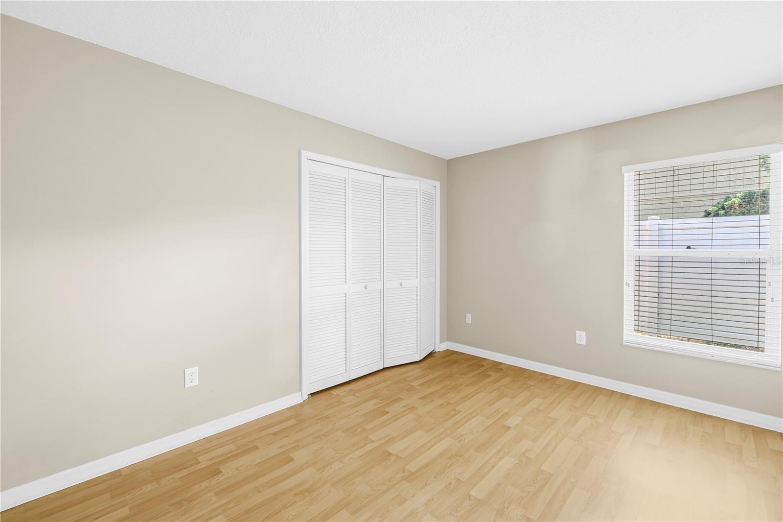 MANDARIN LAKES - Residential