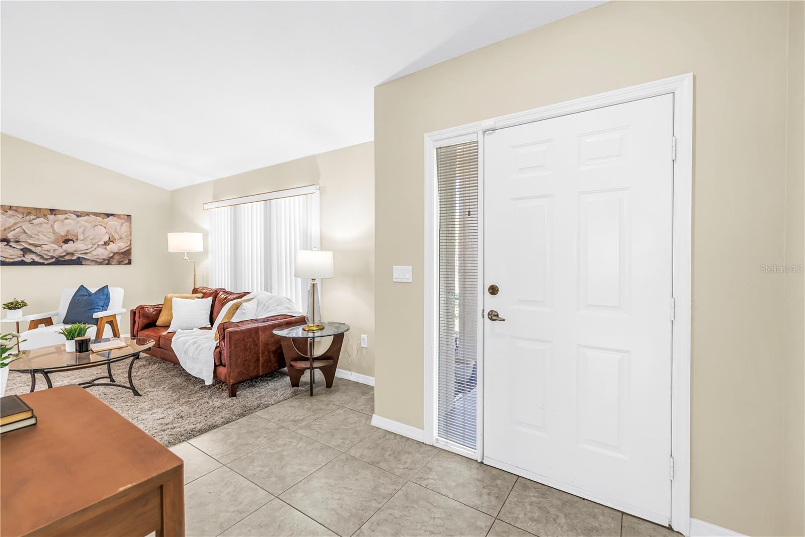 MANDARIN LAKES - Residential