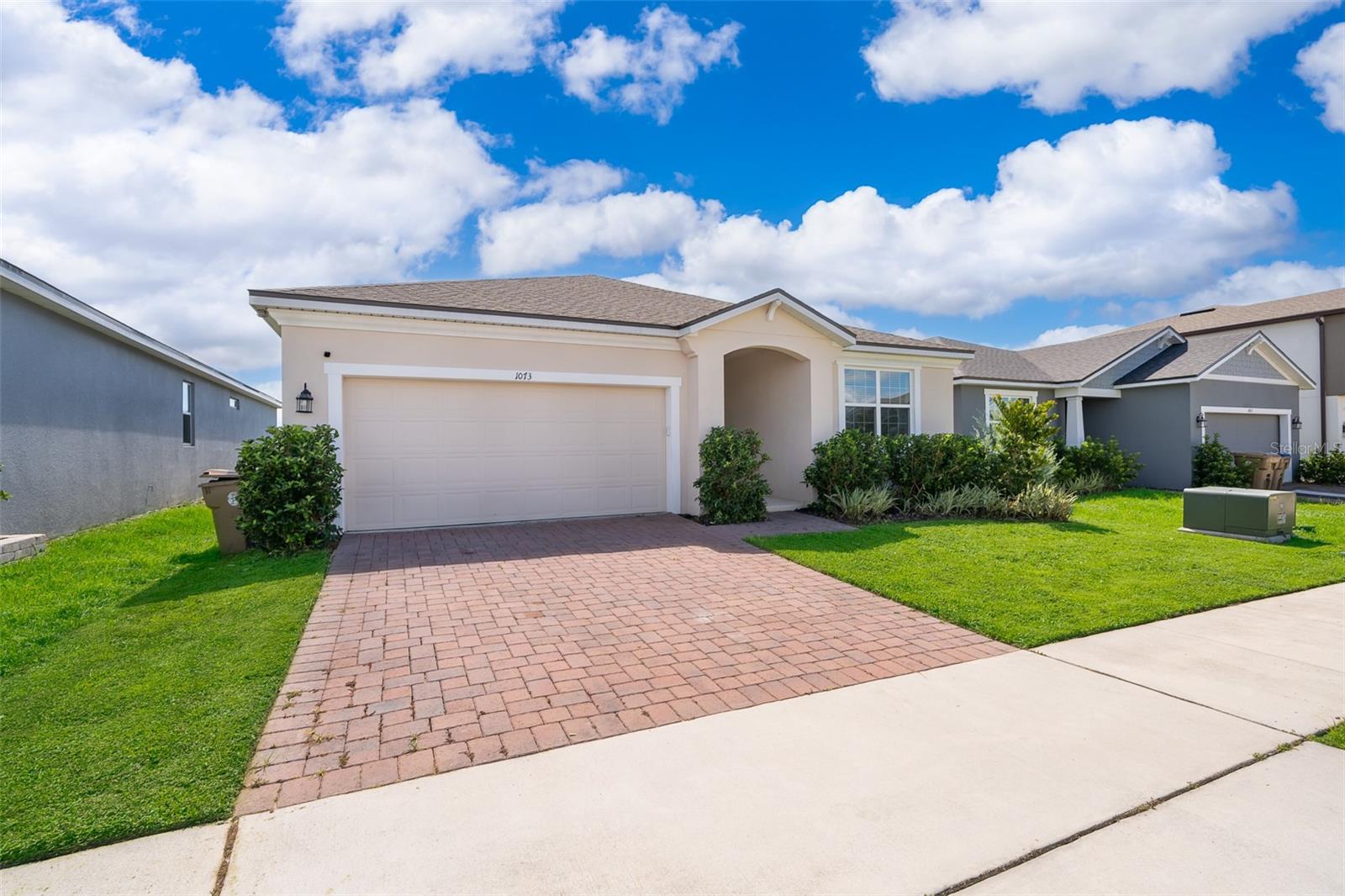 1073 TURQUOISE WAVES COVE