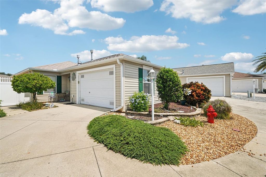 Photo of 523 Richburg Street, The Villages, FL 32162 (MLS # G5101401)