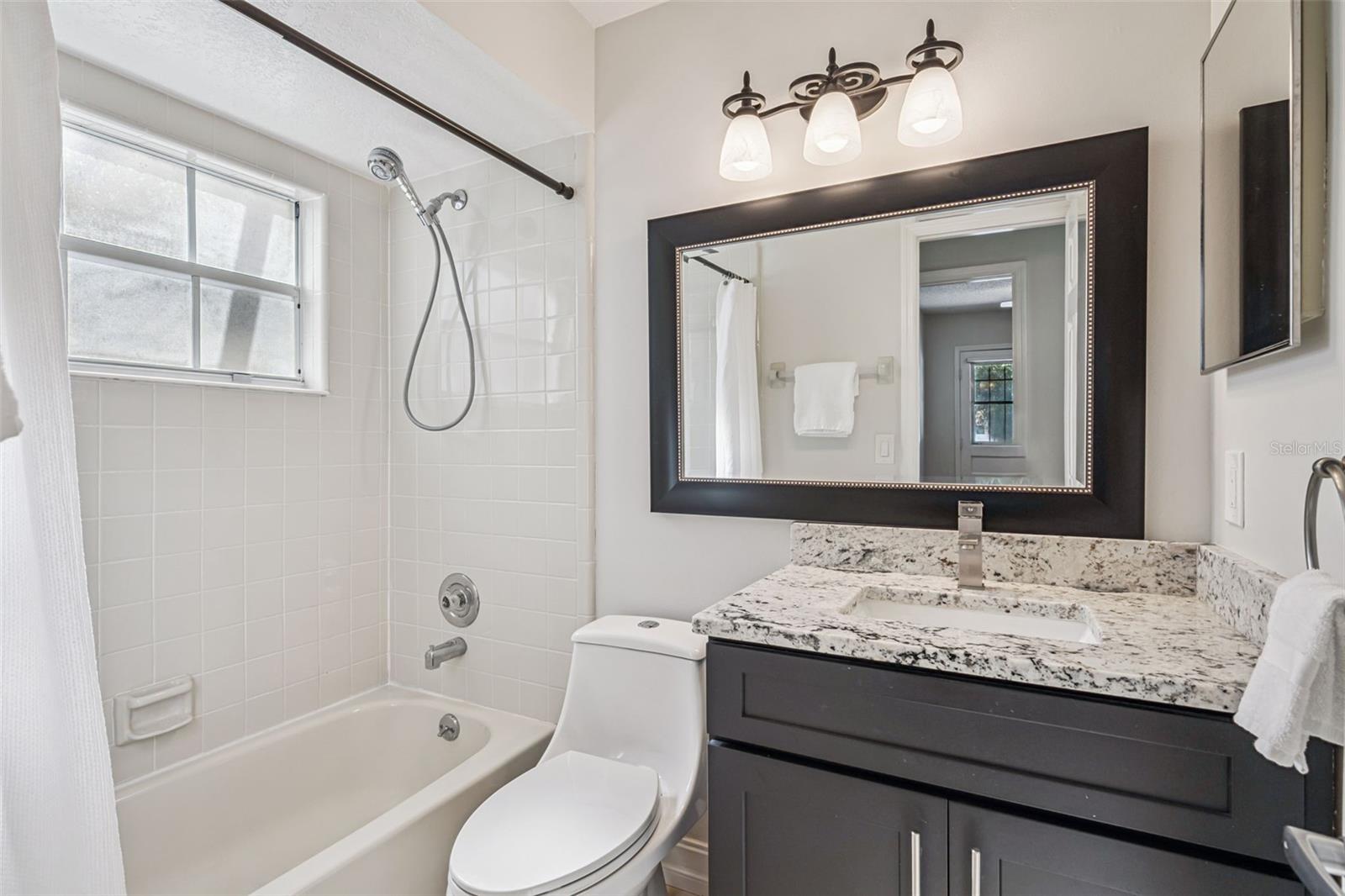 COUNTRY LANE - Residential