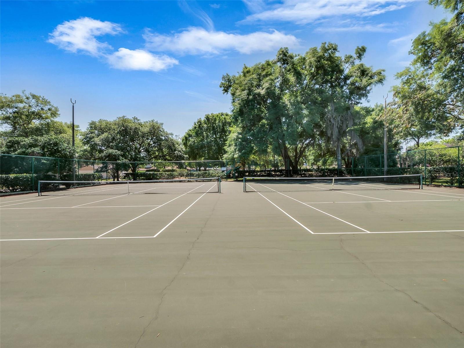 COUNTRY LANE - Residential