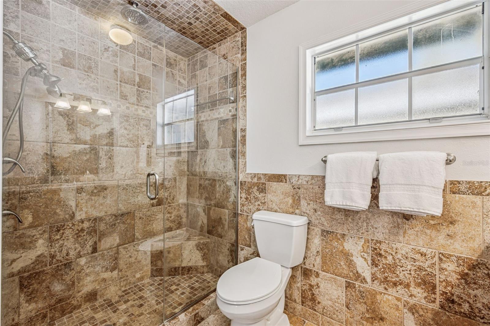 COUNTRY LANE - Residential