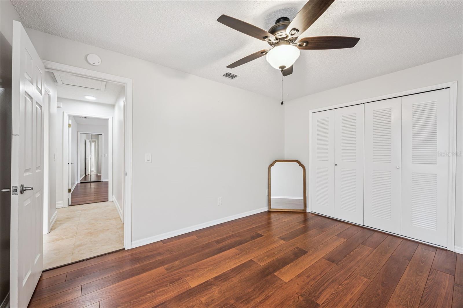 COUNTRY LANE - Residential