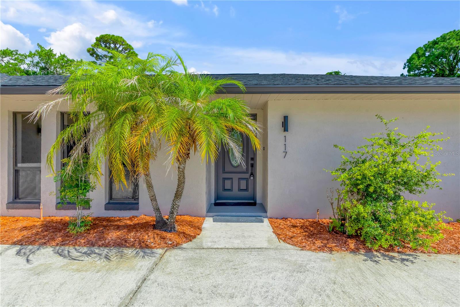 117 POINCIANA ROAD